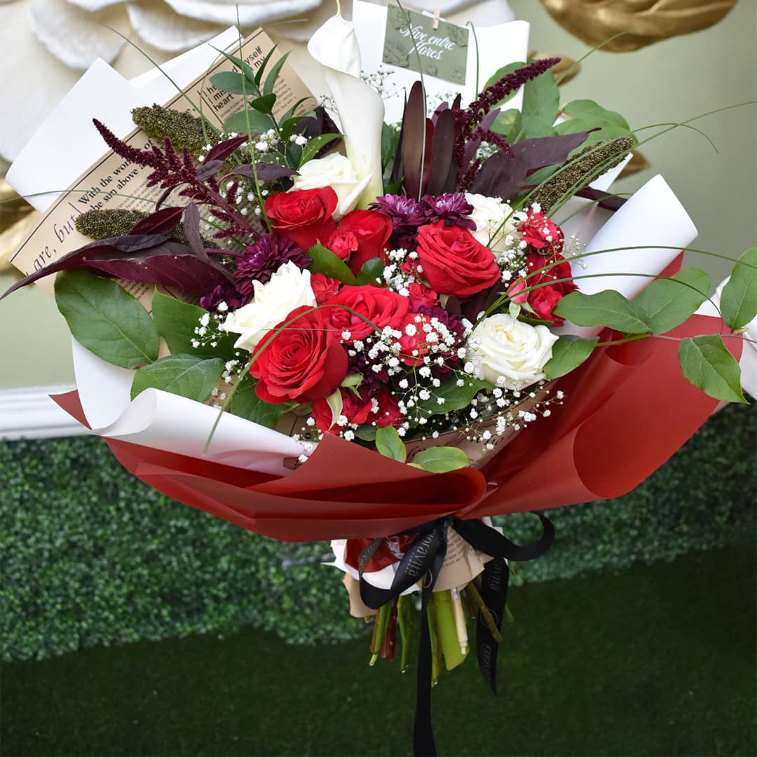 Bouquet Fronda - Elegante Arreglo Floral Natural